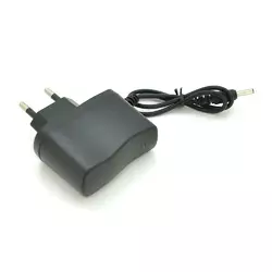 Зарядний пристрій 18650, 4.2V / 500mAh, живлення 110-240V, 3,5 * 1,35 мм, довжина 0,6 м Зарядний пристрій 18650, 4.2V / 500mAh, живлення 110-240V, 3,5 * 1,35 мм, довжина 0,6 м