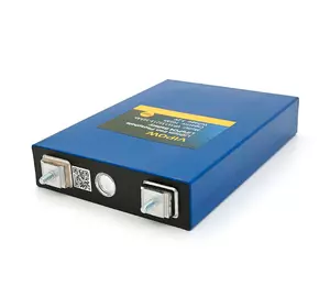 Осередок Vipow 3.2V 105AH для збирання LiFePo4 акумуляторів, (118 x 50 x 160) мм, Q5 Осередок Vipow 3.2V 105AH для збирання LiFePo4 акумуляторів, (118 x 50 x 160) мм, Q5