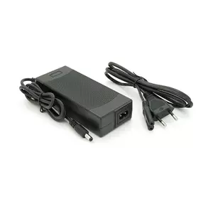 Зарядний пристрій LiitoKala Lii-546200 для Li-Ion акумуляторів 54.6V 2A, роз'єм 5.5*2.5 мм. Зарядний пристрій LiitoKala Lii-546200 для Li-Ion акумуляторів 54.6V 2A, роз'єм 5.5*2.5 мм.